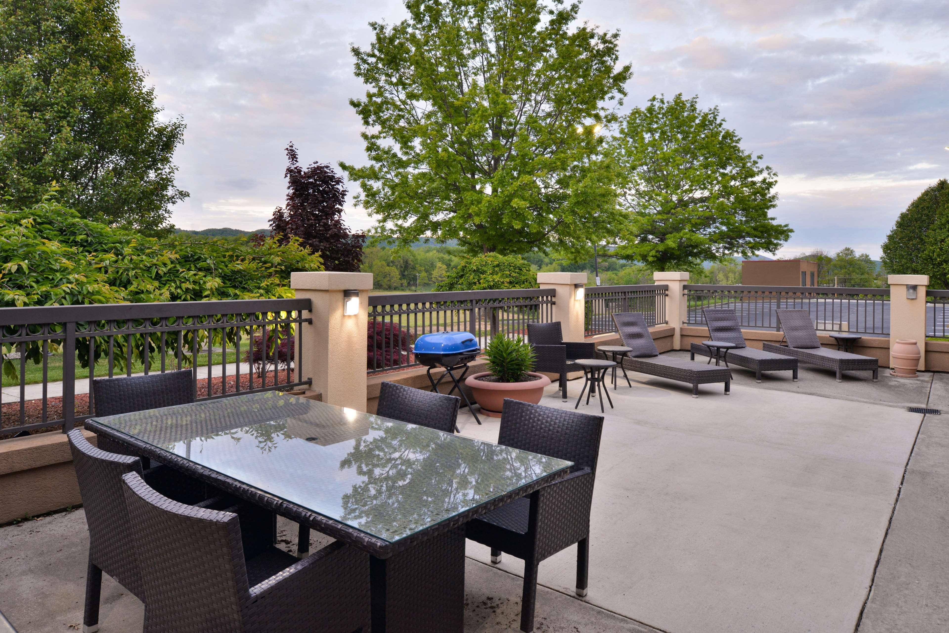 Hampton Inn Wytheville Exterior foto