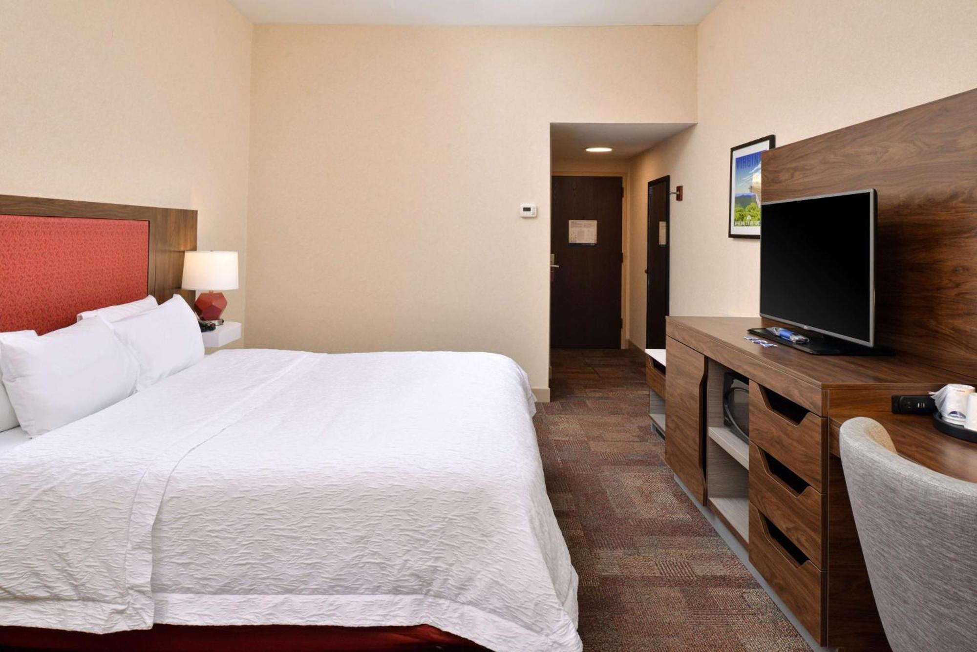 Hampton Inn Wytheville Exterior foto